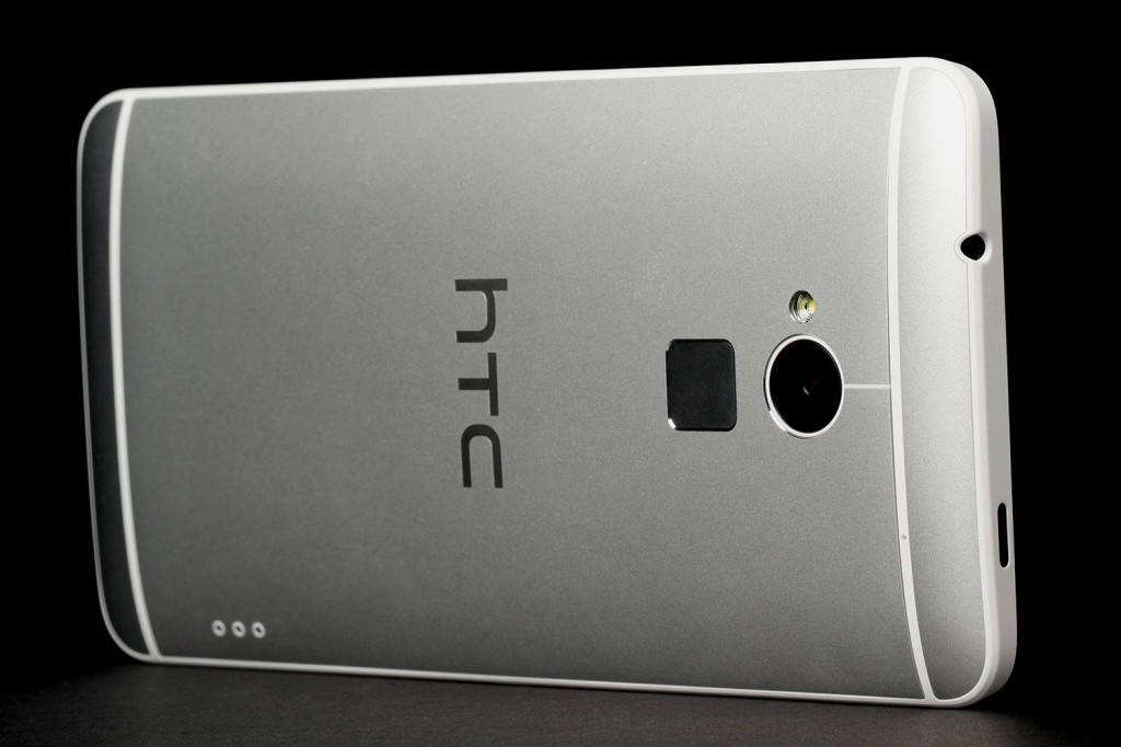 HTC-One-Max-back-angle