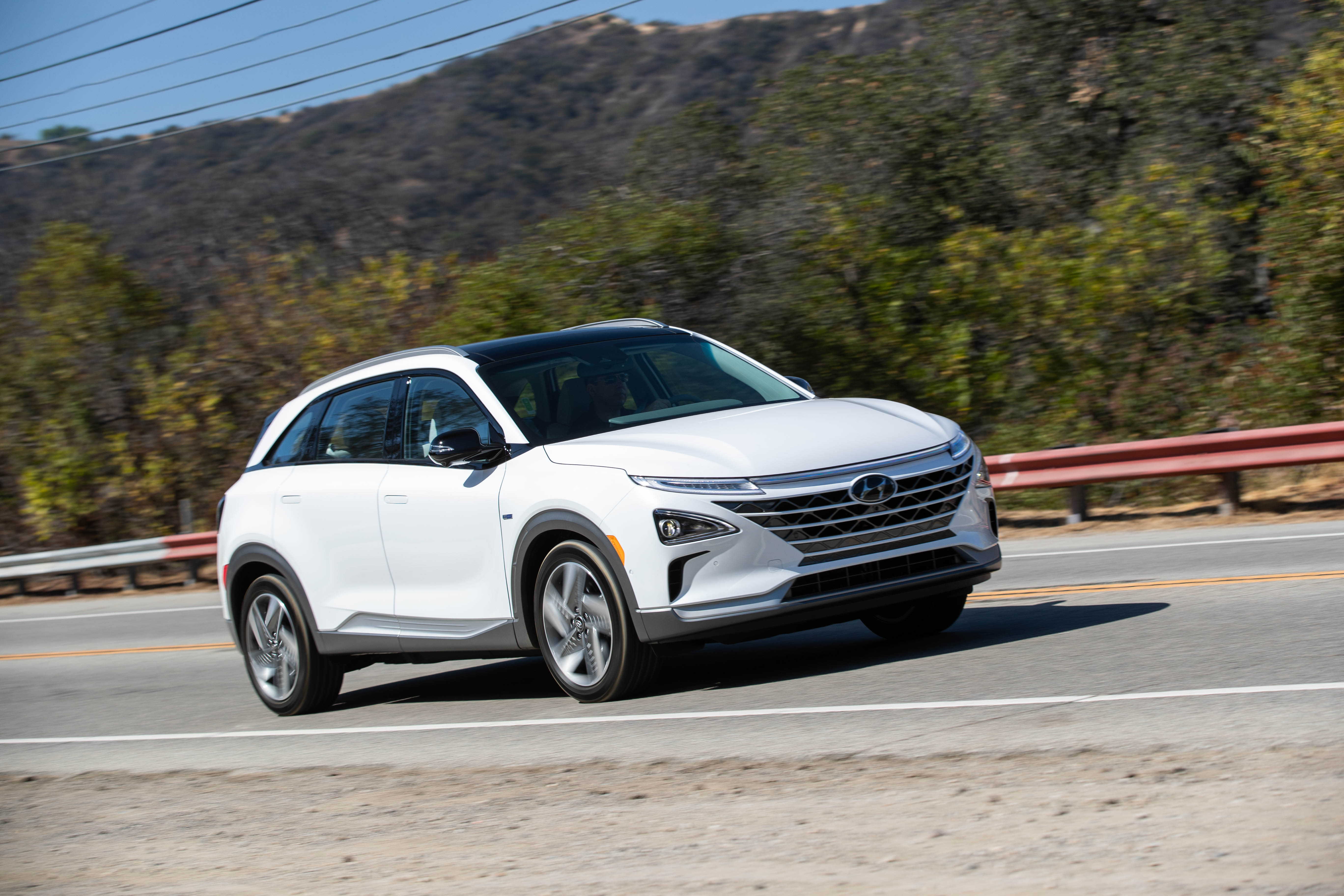 2019 Hyundai NEXO: The Next-Generation Fuel Cell SUV