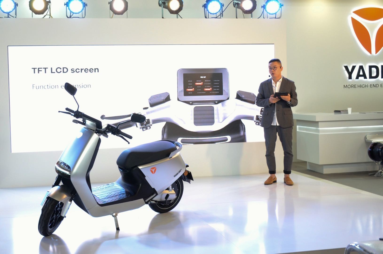 With exports to 77 countries, world-leading e-scooter manufacturer Yadea draws crowds at EICMA 2018 with the new G5