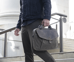 WaterField Unveils the Outback Duo, a Minimalist Dual-Device Laptop Bag