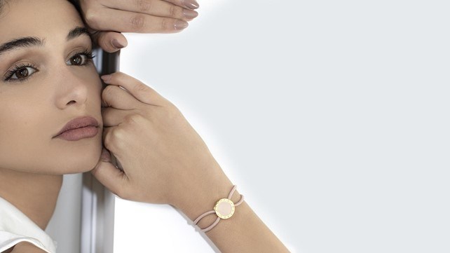 CARRAT® launches the first smart bracelet that allows you to always be safe