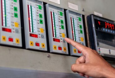 Industries That Benefit From Frequency Converters