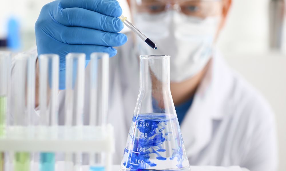 The Benefits of Becoming a Contract Chemist