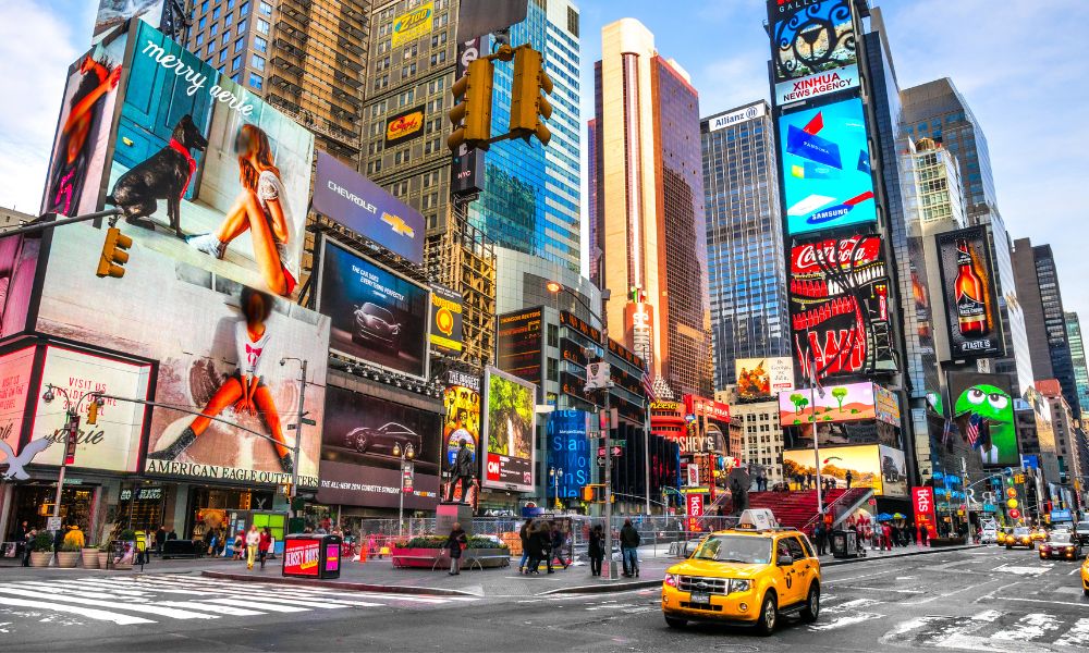 What You Should See When Visiting NYC: Tourist Life