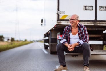 4 Key Safety Tips for Beginner Truck Drivers