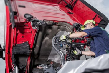5 Essential Maintenance Tasks for Your Semi-Truck