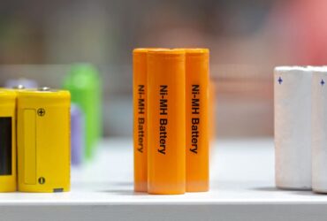 4 Reasons To Avoid NiMH and NiCD Batteries