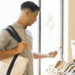 Tips for Choosing the Right Toothbrush and Toothpaste