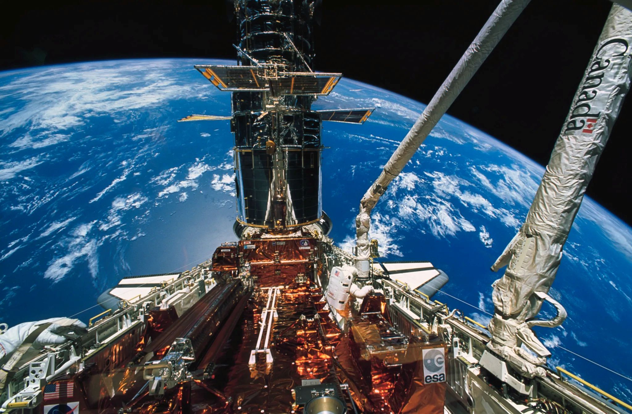 30 Years Ago: STS-61, the First Hubble Servicing Mission