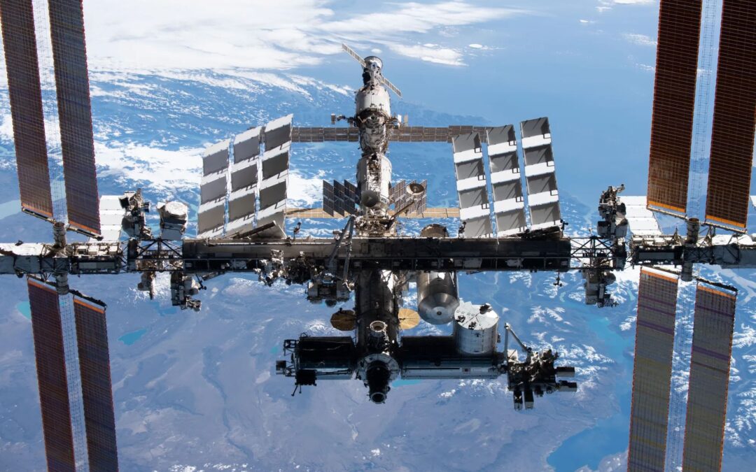 NASA Invites Media to Meet Space Station Astronauts at Headquarters