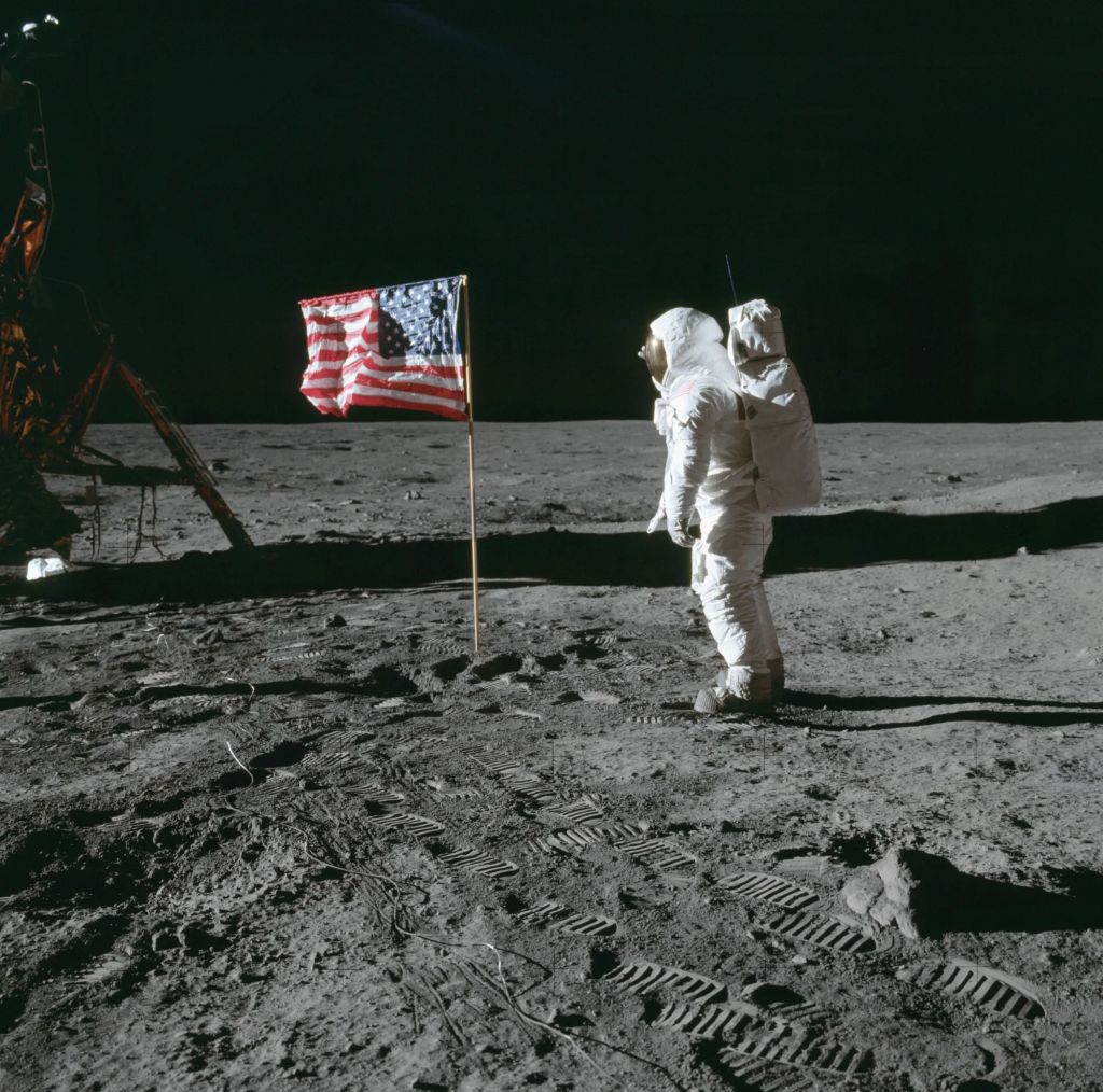 Explorers on the Moon: Apollo 11 Landing